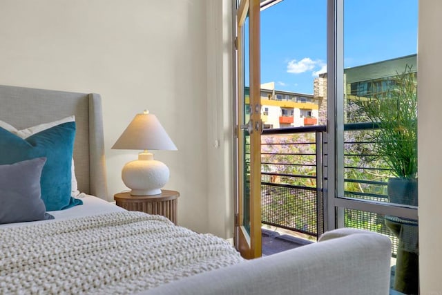 425 W Beech St Unit 417, San Diego, CA 92101 - bedroom featuring multiple windows
