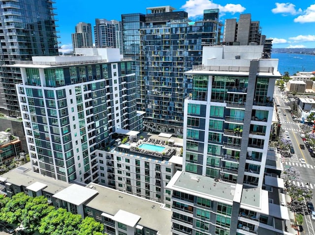 425 W Beech St Unit 417, San Diego, CA 92101 - city view featuring a nearby body of water