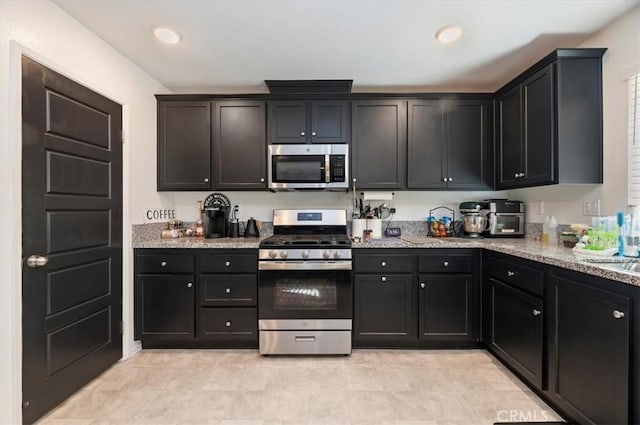 32894 Crown Point Ln, Lake Elsinore, CA 92530 - photo 13