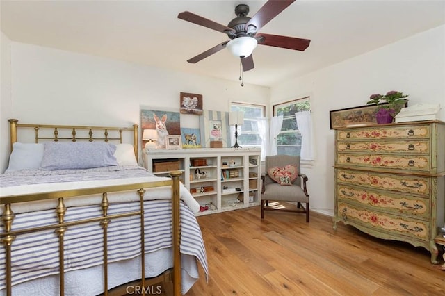 869 Phillips St, Vista, CA 92083 - bedroom with wood finished floors