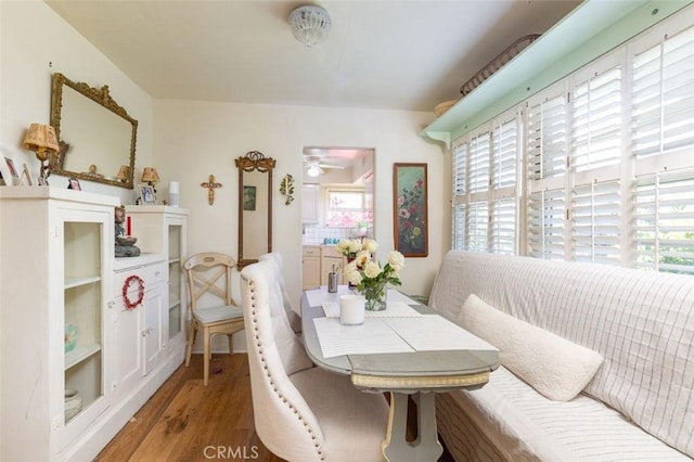 869 Phillips St, Vista, CA 92083 - dining space with light wood finished floors and ceiling fan