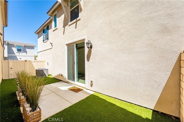 27753 Dyer Way, Canyon Country, CA 91387 - rear view of property with stucco siding and a patio area