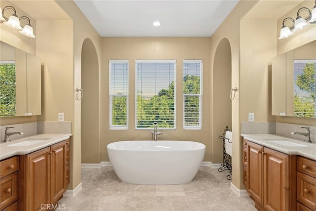 2 Tarascon, Newport Coast, CA 92657 - full bath with two vanities and a freestanding bath