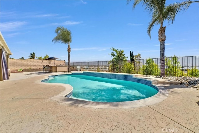 1232 Palos Verde Dr, Corona, CA 92878 - view of swimming pool with a patio area and a fenced backyard