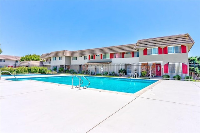 4785 Larwin Ave, Cypress, CA 90630 - community pool with a patio area