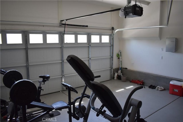 873 S Pine Ave, Rialto, CA 92376 - exercise room with a garage