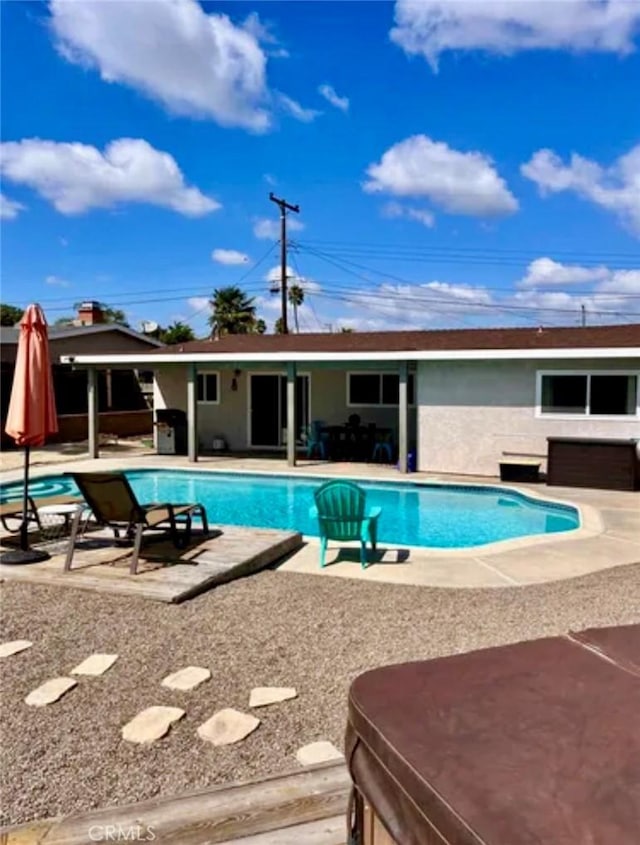 4213 Lonnie St, Oceanside, CA 92056 - swimming pool with a patio