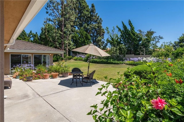 6966 Crest Rd, Rancho Palos Verdes, CA 90275 - view of patio