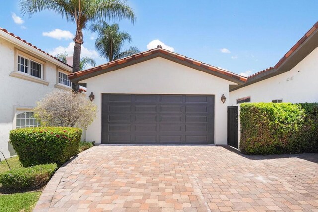 6082 Highland Ave, Yorba Linda, CA 92886 - garage with decorative driveway