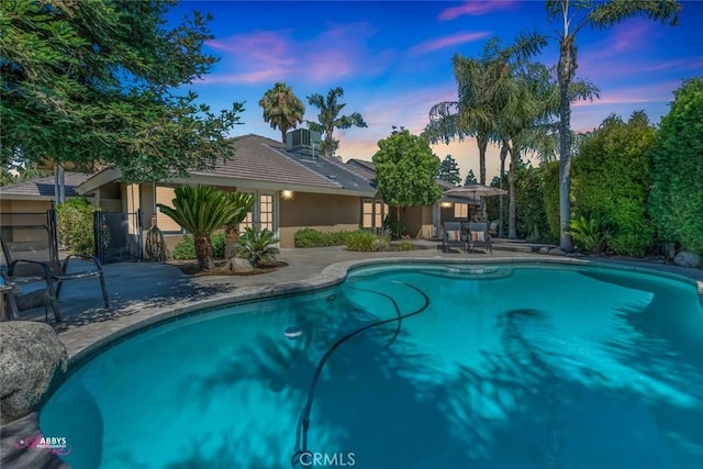 3208 Bridlewood Ct, Bakersfield, CA 93311 - swimming pool featuring a patio
