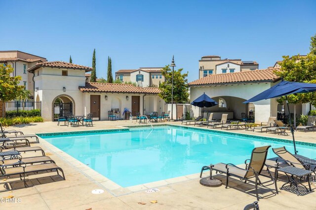 623 W Foothill Blvd Unit 43, Glendora, CA 91741 - community pool with a patio