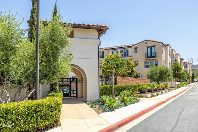 623 W Foothill Blvd Unit 43, Glendora, CA 91741 - view of building exterior with a residential view