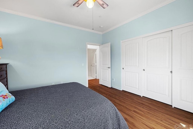 1837 Ashley Ave, Chula Vista, CA 91913 - bedroom with wood finished floors, crown molding, and a ceiling fan