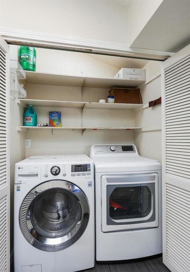 2045 W Clover Ave, Anaheim, CA 92801 - laundry room with washing machine and dryer