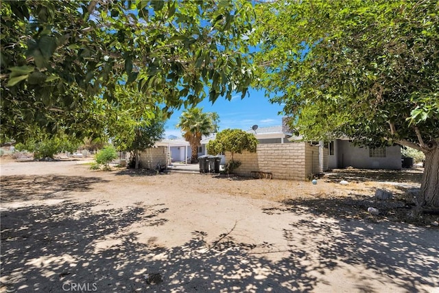 10325 Sheep Creek Rd, Phelan, CA 92371 - view of yard