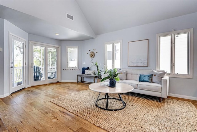 1310 Gates Ave, Manhattan Beach, CA 90266 - living area featuring vaulted ceiling and light wood-style flooring