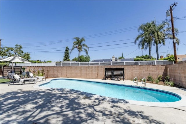 20611 Devonshire St, Chatsworth, CA 91311 - view of pool featuring a fenced backyard and a patio