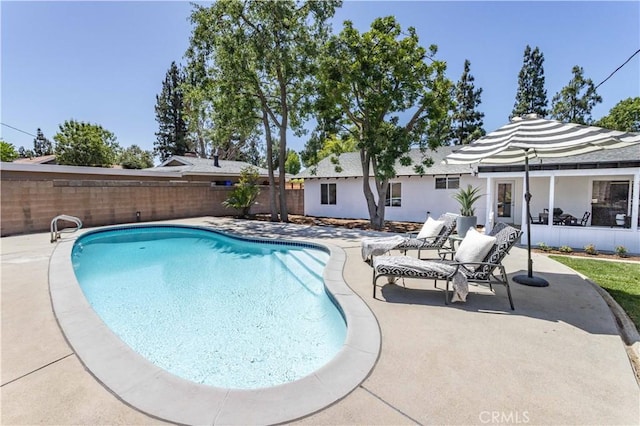 20611 Devonshire St, Chatsworth, CA 91311 - view of pool featuring a patio and a fenced backyard