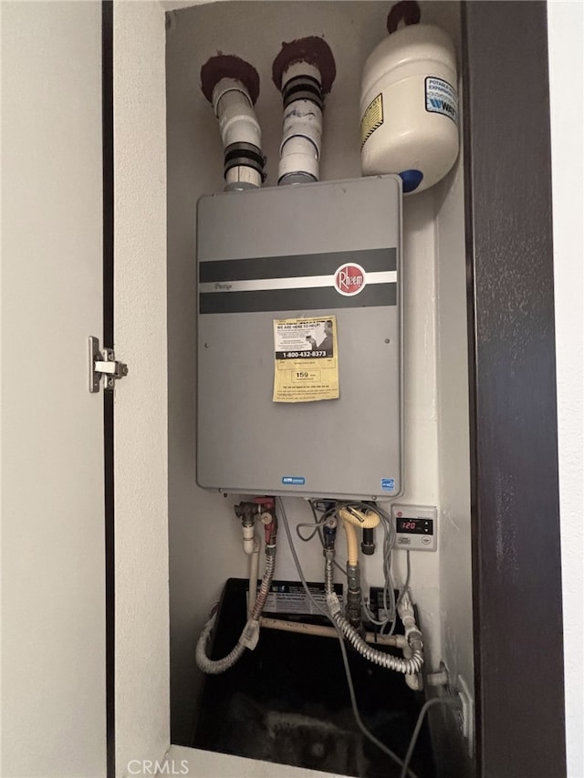 612 E Carson St Unit 303, Carson, CA 90745 - utilities featuring tankless water heater