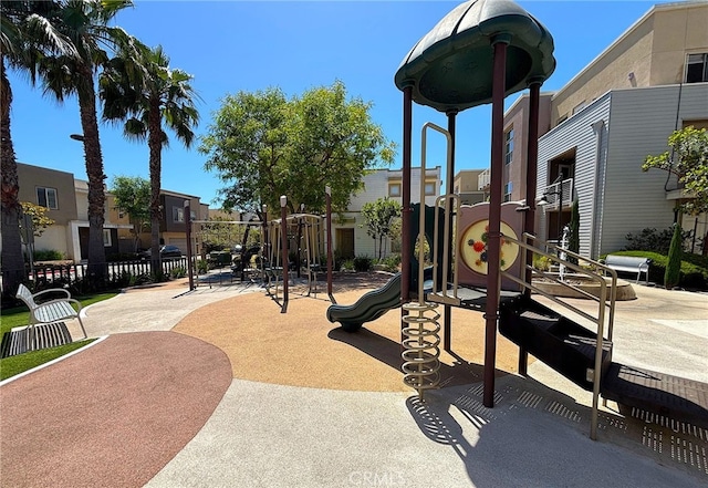 612 E Carson St Unit 303, Carson, CA 90745 - communal playground featuring a residential view
