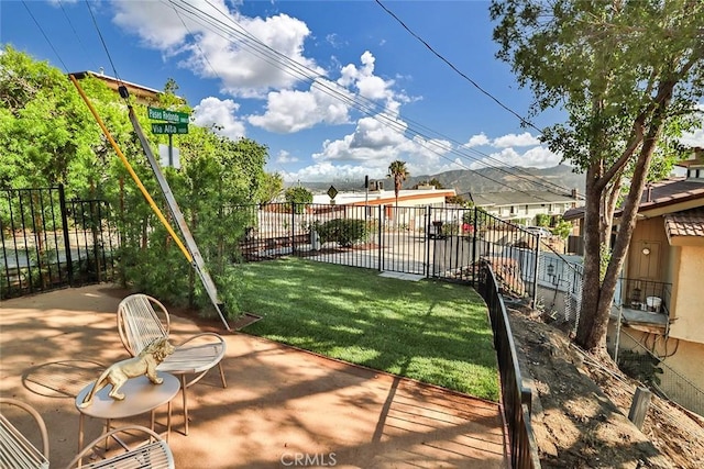 1369 Paseo Redondo, Burbank, CA 91501 - view of patio