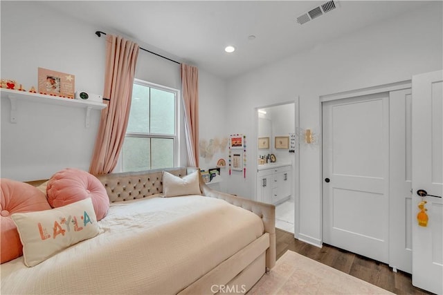 516 Caleigh Ln, Costa Mesa, CA 92627 - bedroom with wood finished floors, recessed lighting, ensuite bathroom, and a closet