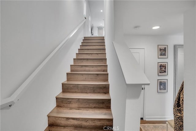 516 Caleigh Ln, Costa Mesa, CA 92627 - stairway featuring recessed lighting