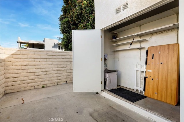 2179 Via Puerta Unit R, Laguna Woods, CA 92637 - view of patio / terrace