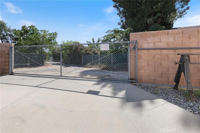 35632 Avocado St, Yucaipa, CA 92399 - view of gate