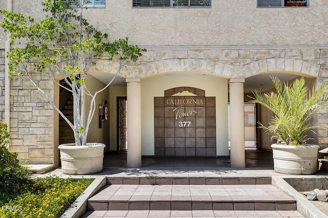 377 W California Ave, Glendale, CA 91203 - entrance to property featuring stucco siding and stone siding
