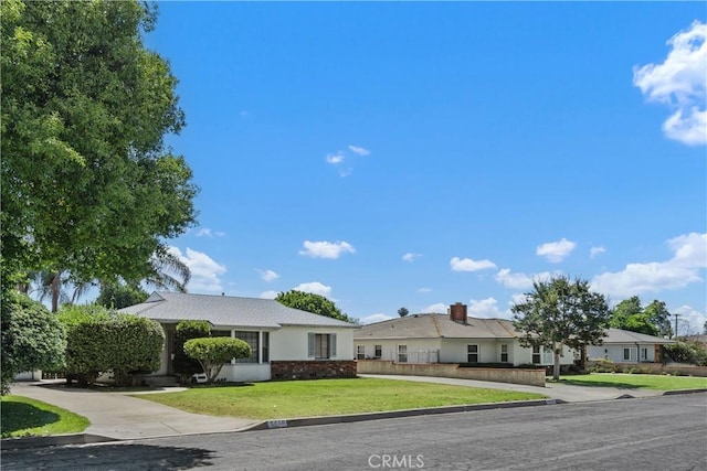 4840 Heleo Ave, Temple City, CA 91780 - ranch-style home featuring a front lawn