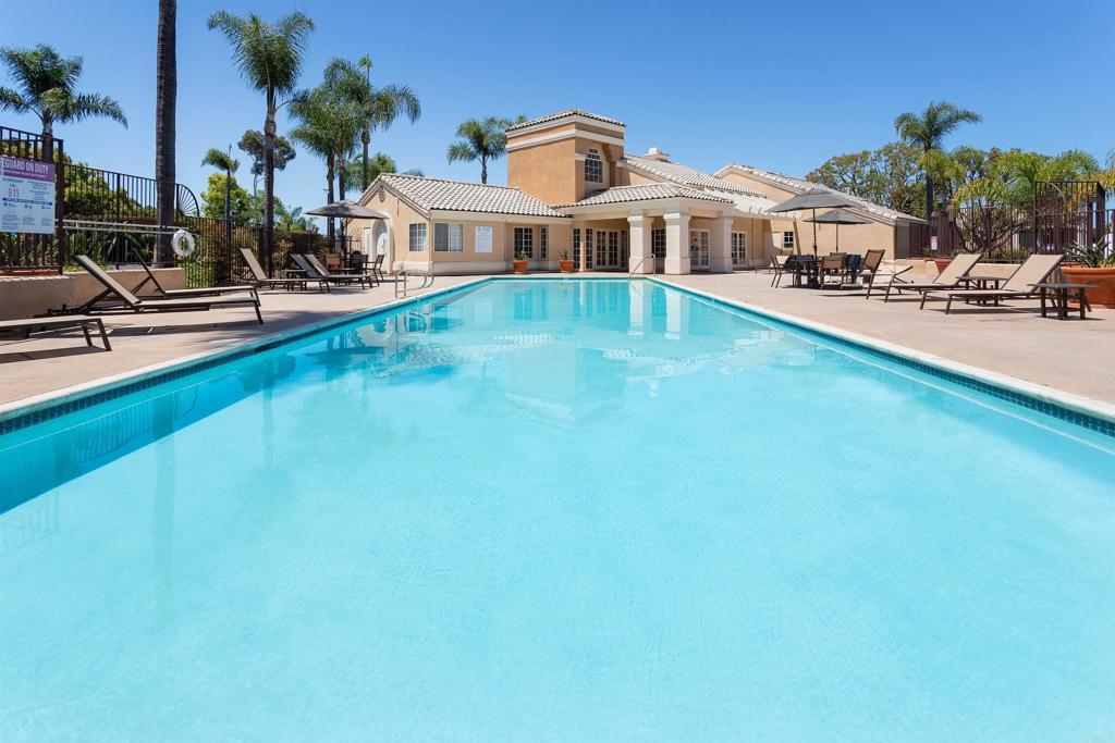 6970 Ballena Way Unit 50, Carlsbad, CA 92009 - community pool with a patio area