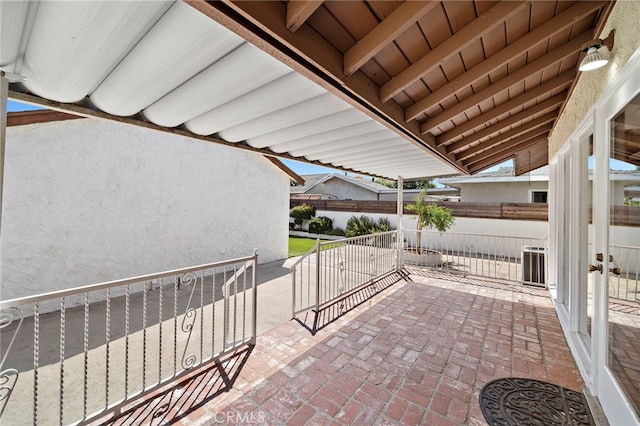 2460 Vuelta Grande Ave, Long Beach, CA 90815 - view of patio