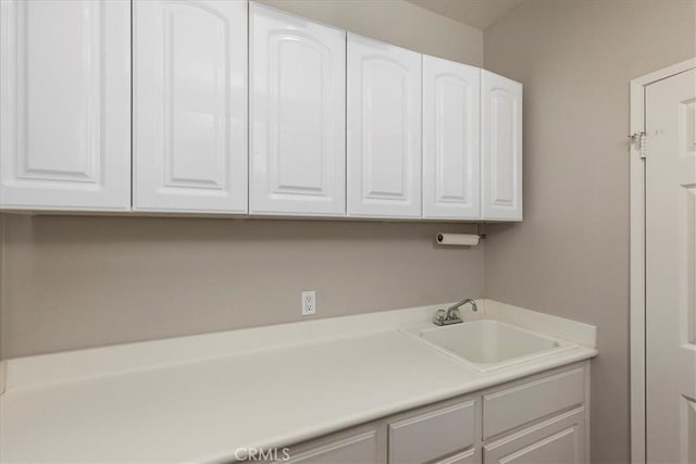 32669 Armoise Dr, Winchester, CA 92596 - laundry area with a sink