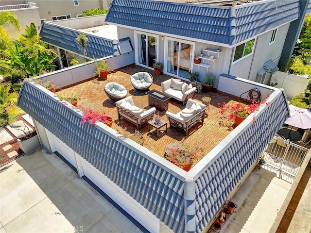 891 Palo Verde Ave, Long Beach, CA 90815 - view of patio / terrace with an outdoor hangout area