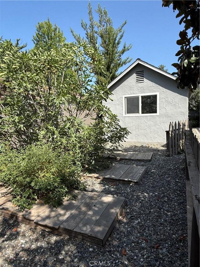 315 W 6th Ave, Chico, CA 95926 - view of side of home with stucco siding