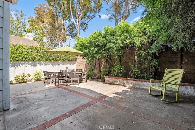 13562 Mahogany Pl, Tustin, CA 92782 - view of patio / terrace featuring outdoor dining space