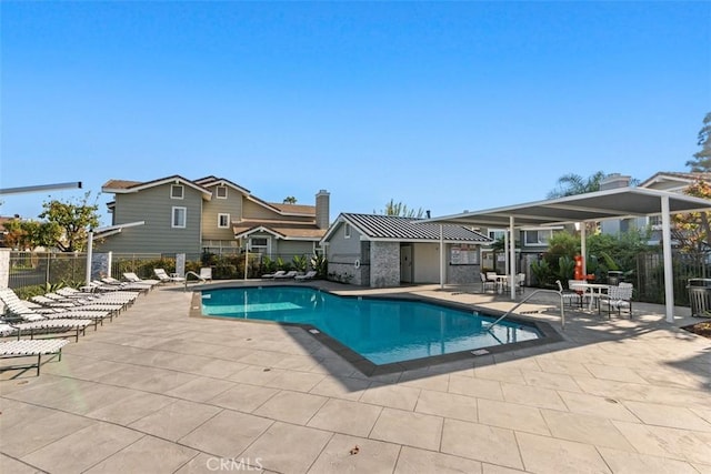 13562 Mahogany Pl, Tustin, CA 92782 - community pool with a patio