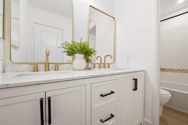 6407 Ruby, Carlsbad, CA 92011 - full bath featuring double vanity and shower / bath combination