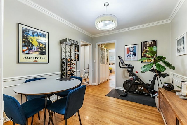 357 Northcliff Rd, Pasadena, CA 91107 - dining space with crown molding and light wood finished floors