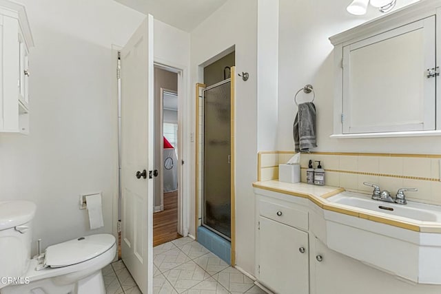 357 Northcliff Rd, Pasadena, CA 91107 - full bath featuring vanity, a stall shower, and tile patterned floors