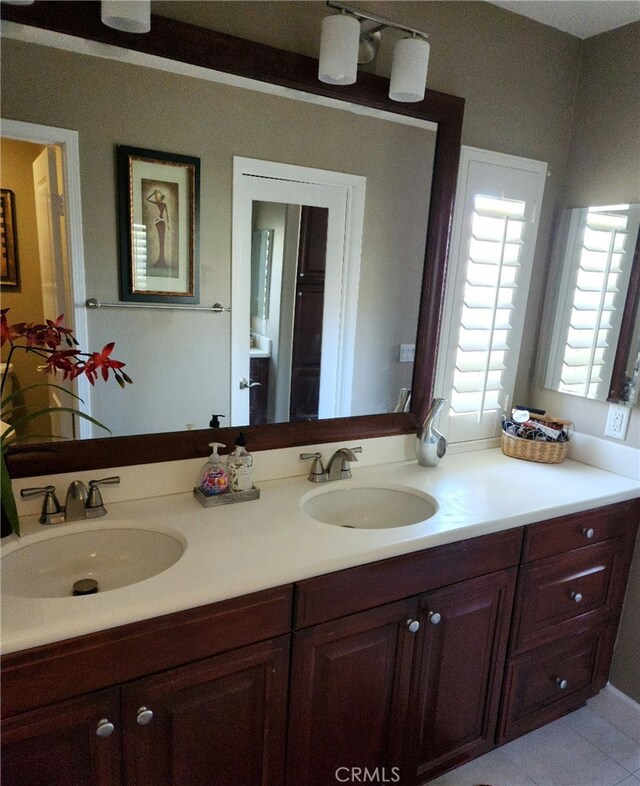 19512 Laroda Ln, Saugus, CA 91350 - photo 7