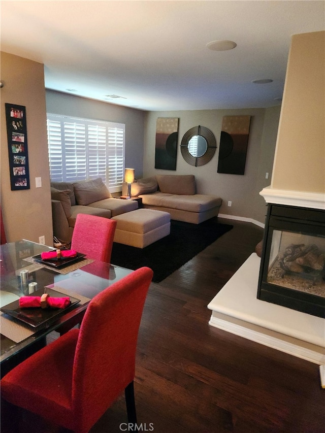 19512 Laroda Ln, Saugus, CA 91350 - photo 2