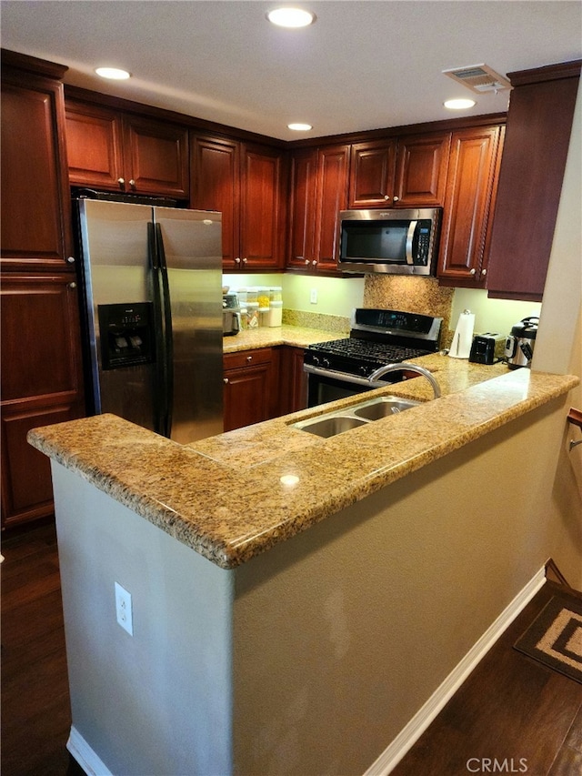 19512 Laroda Ln, Saugus, CA 91350 - photo 3