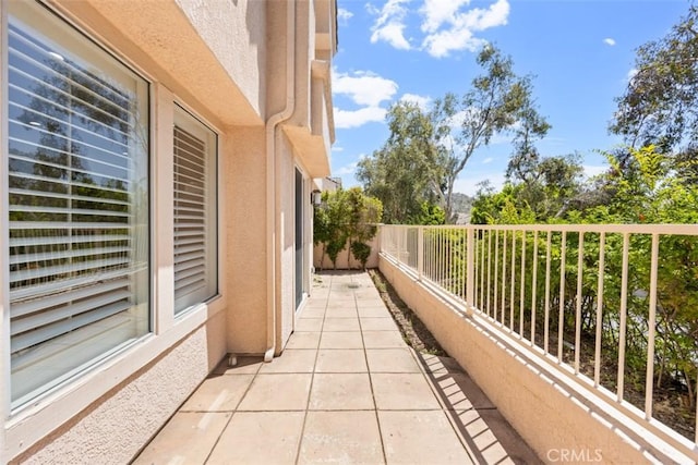 1872 Caminito De La Narcissa, Glendale, CA 91208 - view of balcony