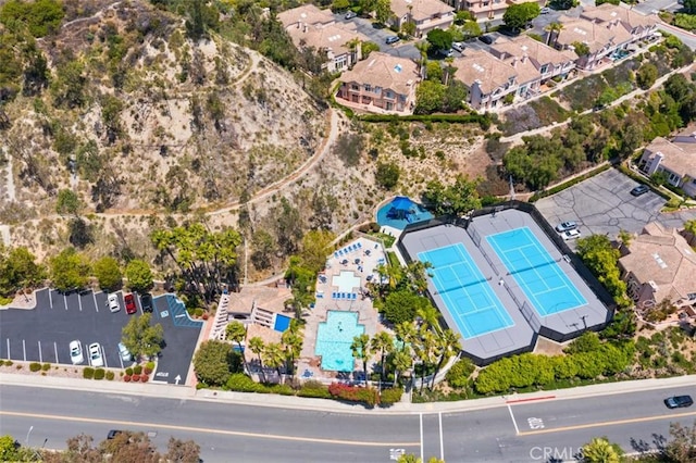 1872 Caminito De La Narcissa, Glendale, CA 91208 - bird's eye view of a pool area
