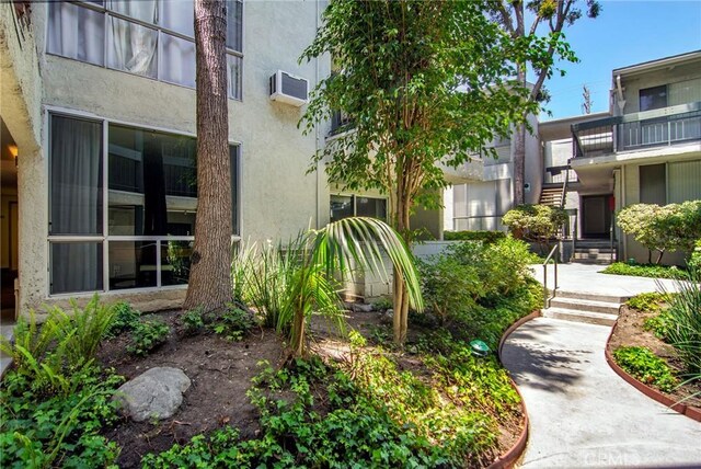 4900 Overland Ave Unit 130, Culver City, CA 90230 - surrounding community featuring stairway