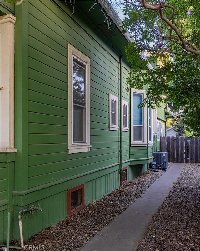 320 W 21st St, Merced, CA 95340 - view of home's exterior featuring a cooling unit