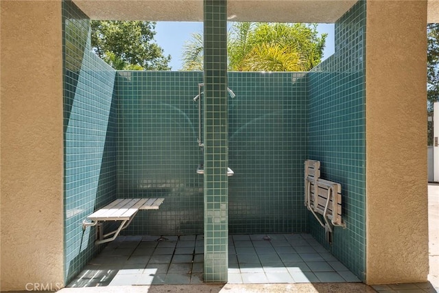 4240 Lost Hills Rd Unit 2205, Calabasas, CA 91301 - bathroom with tile patterned floors