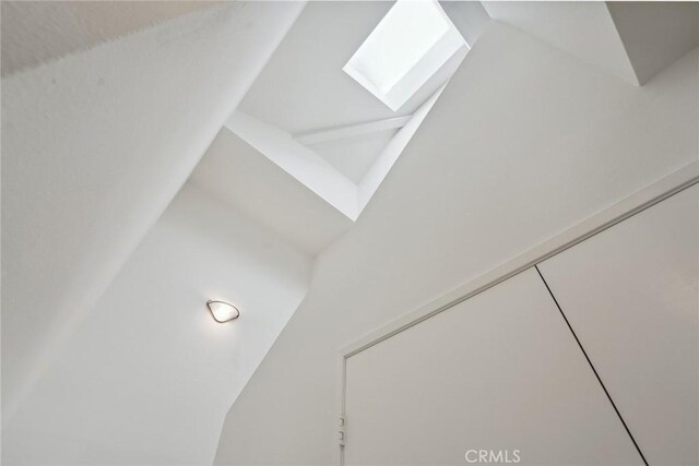 4240 Lost Hills Rd Unit 2205, Calabasas, CA 91301 - detailed view of a skylight